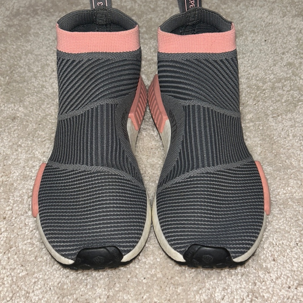 Adidas high ankle sneaker